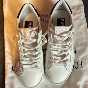 Golden Goose Sneakers